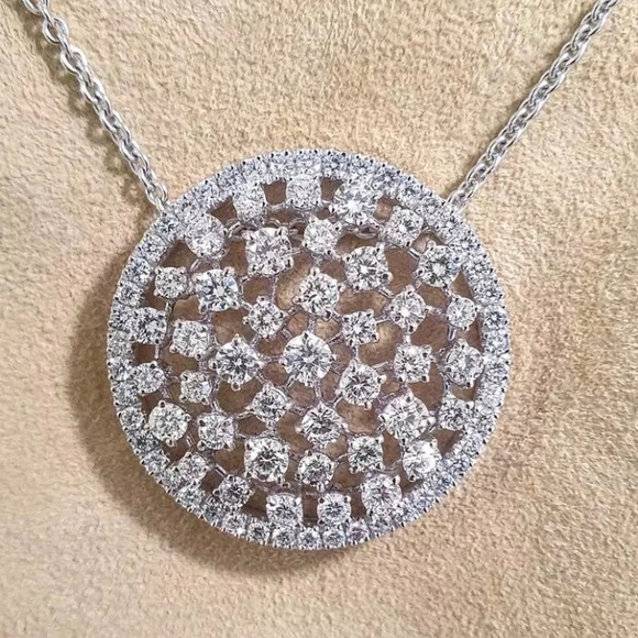 Silver and cubic zirconia round necklace - Picture 4 of 4